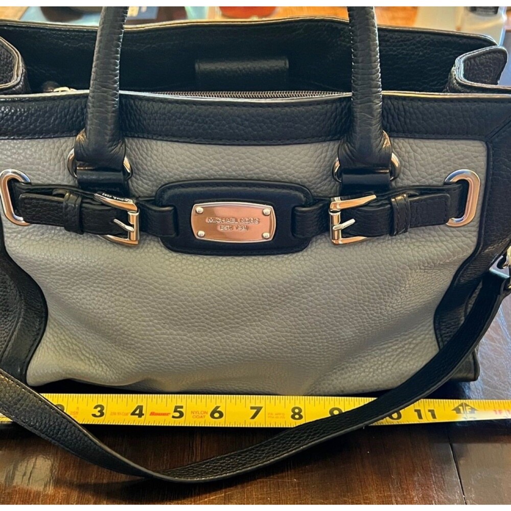 Michael Kors pebbled leather satchel. Used once and has been in my closet since